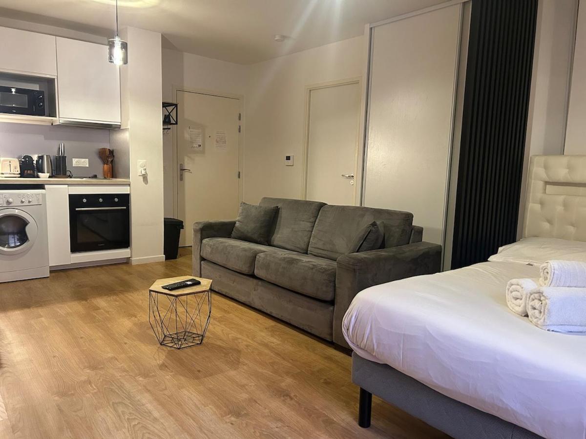 Studio Spacieux 4 Personnes Avec Terrasse Privee & Bureau - Gare A 4Min, Paris En 30Min Villiers-sur-Marne Dış mekan fotoğraf