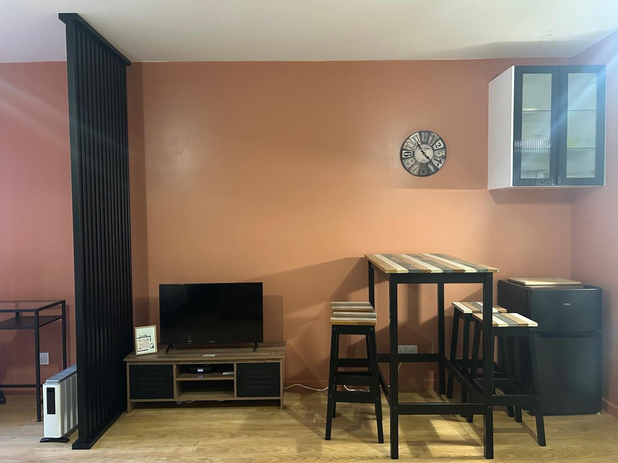 Studio Spacieux 4 Personnes Avec Terrasse Privee & Bureau - Gare A 4Min, Paris En 30Min Villiers-sur-Marne Dış mekan fotoğraf